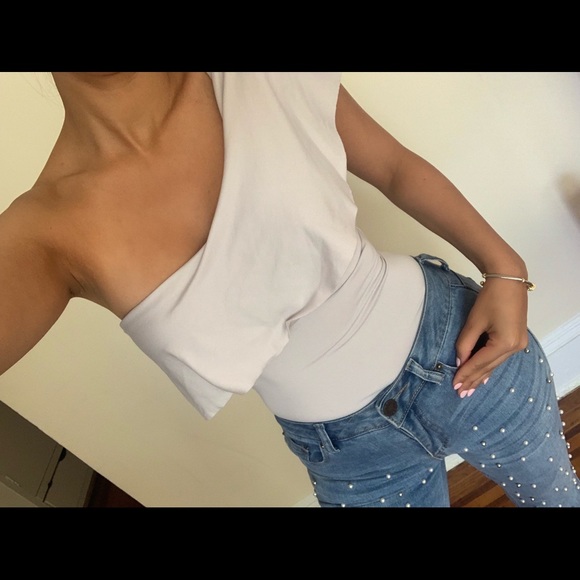 Tops - Zara one shoulder stretchy bodysuit 😍